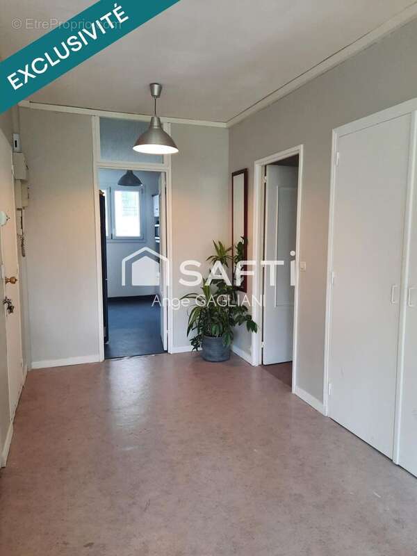 Appartement 120 m² à Laval  - photo 2