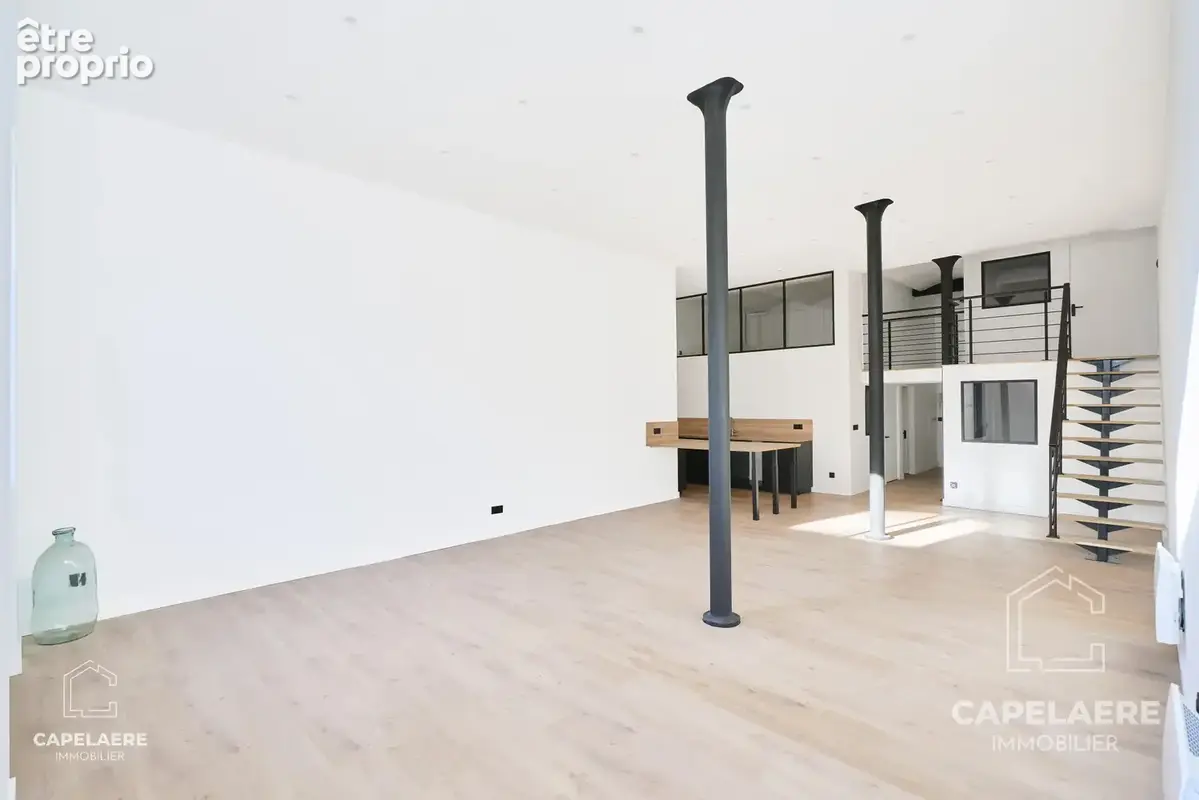 Loft 120 m2, 4 pièces, balcon et stationnement - photo 2