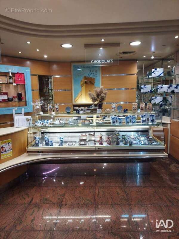 Photo 2 - Commerce à SALON-DE-PROVENCE