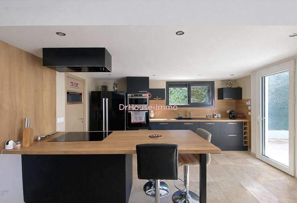 Maison à ROQUEVAIRE