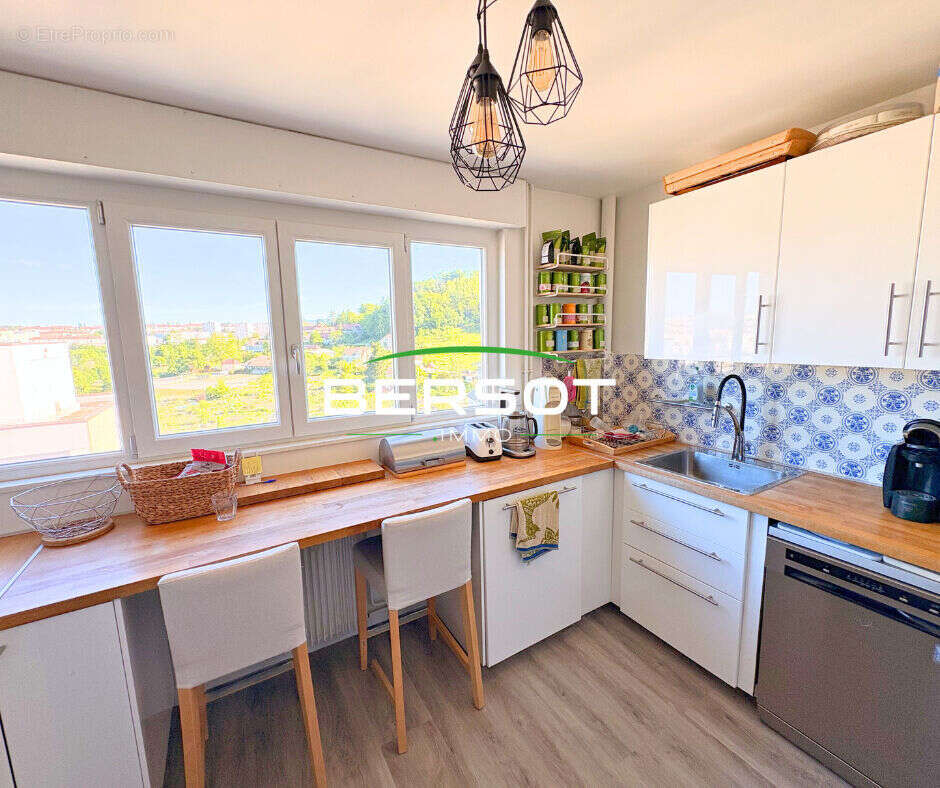 Appartement traversant de 75 m² avec vue - 2 chambres - Garage et balcon - photo 2