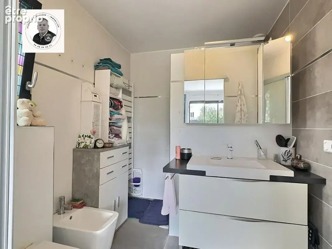 VILLA de Type 5 pièces - Piscine - photo 9