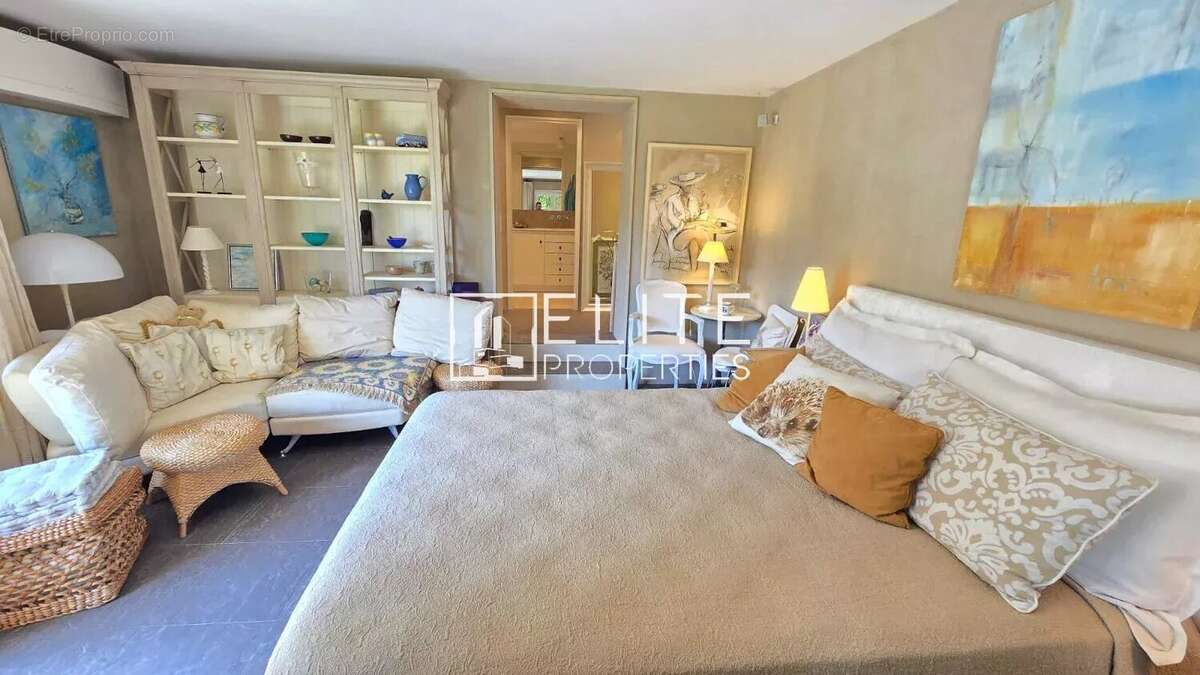 Maison 5 pièces de 193 m² - mouans-sartoux castellaras - photo 21