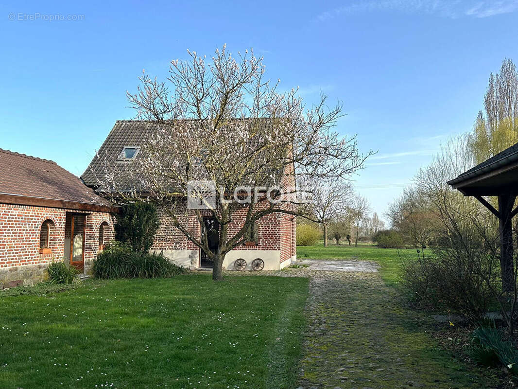 Maison à NOMAIN