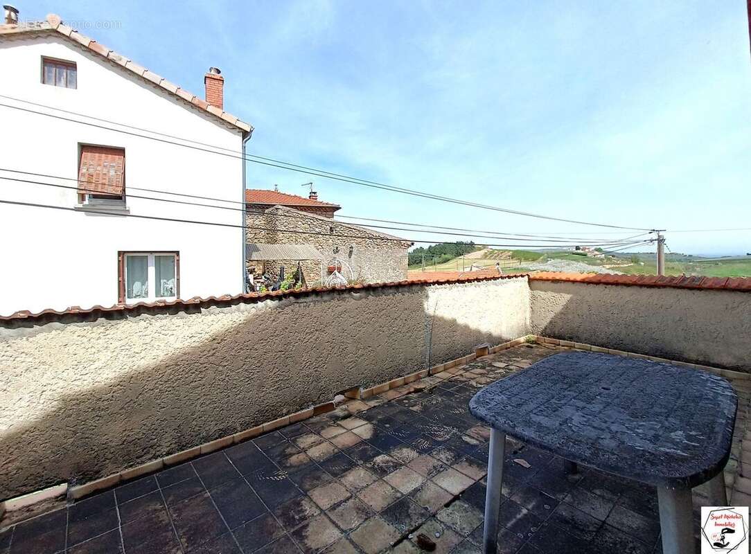 Maison à COLOMBIER-LE-VIEUX