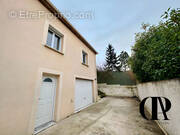 Maison à SAULX-LES-CHARTREUX