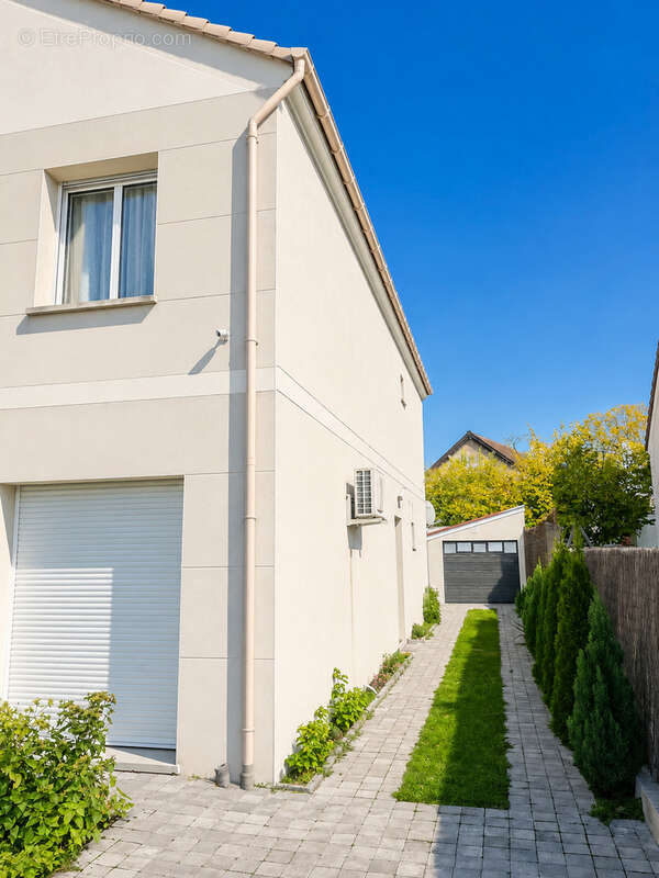 Maison à AULNAY-SOUS-BOIS