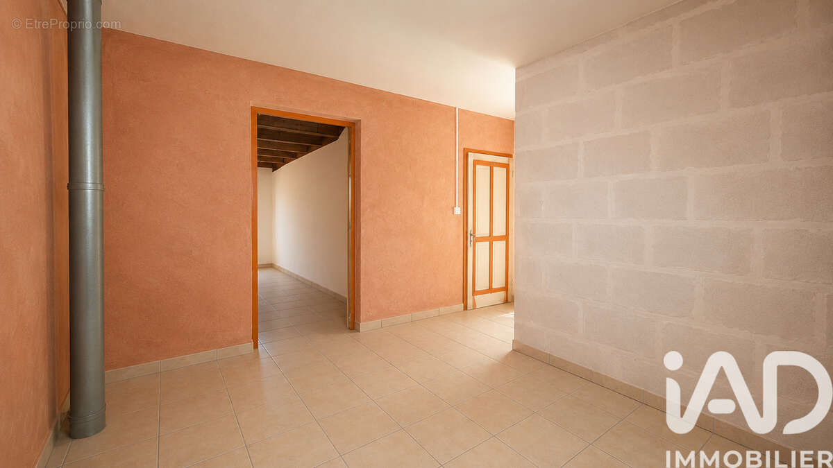 Photo 8 - Appartement à SAINT-JULIEN-DE-PEYROLAS