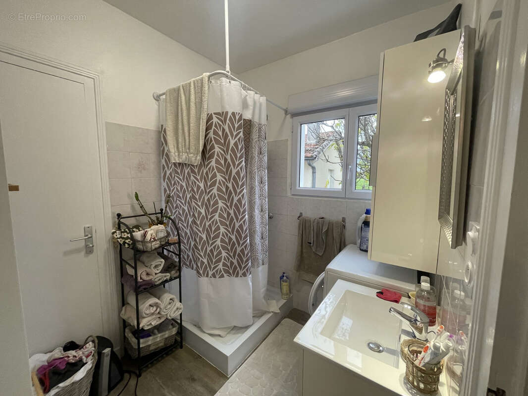 Maison à SAINT-ASTIER