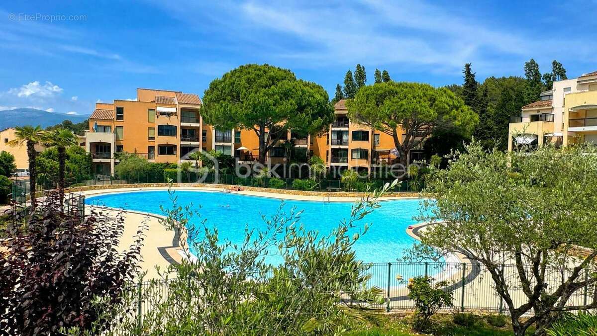 Appartement à MOUGINS