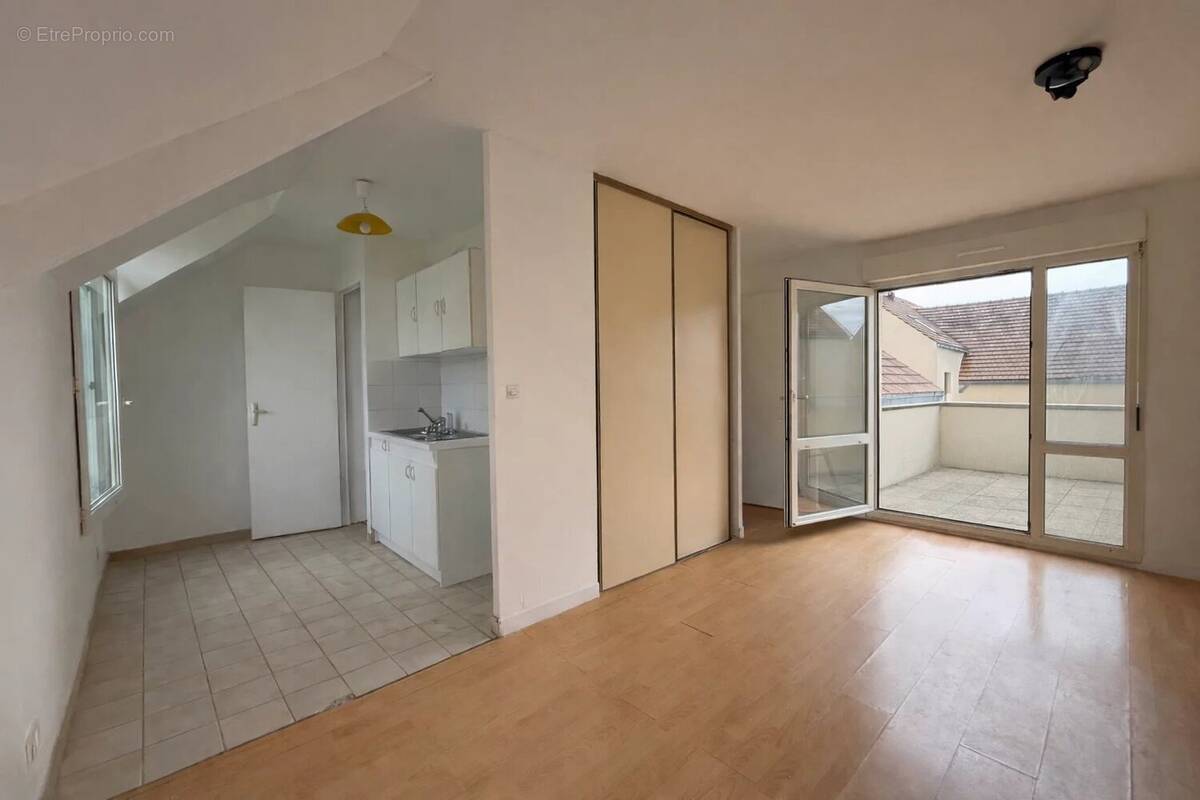 Appartement à OLLAINVILLE