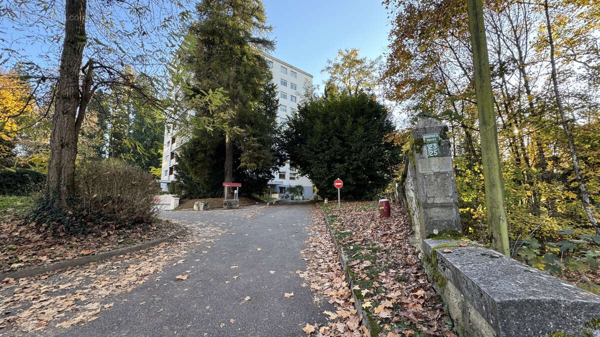 Appartement à JACOB-BELLECOMBETTE