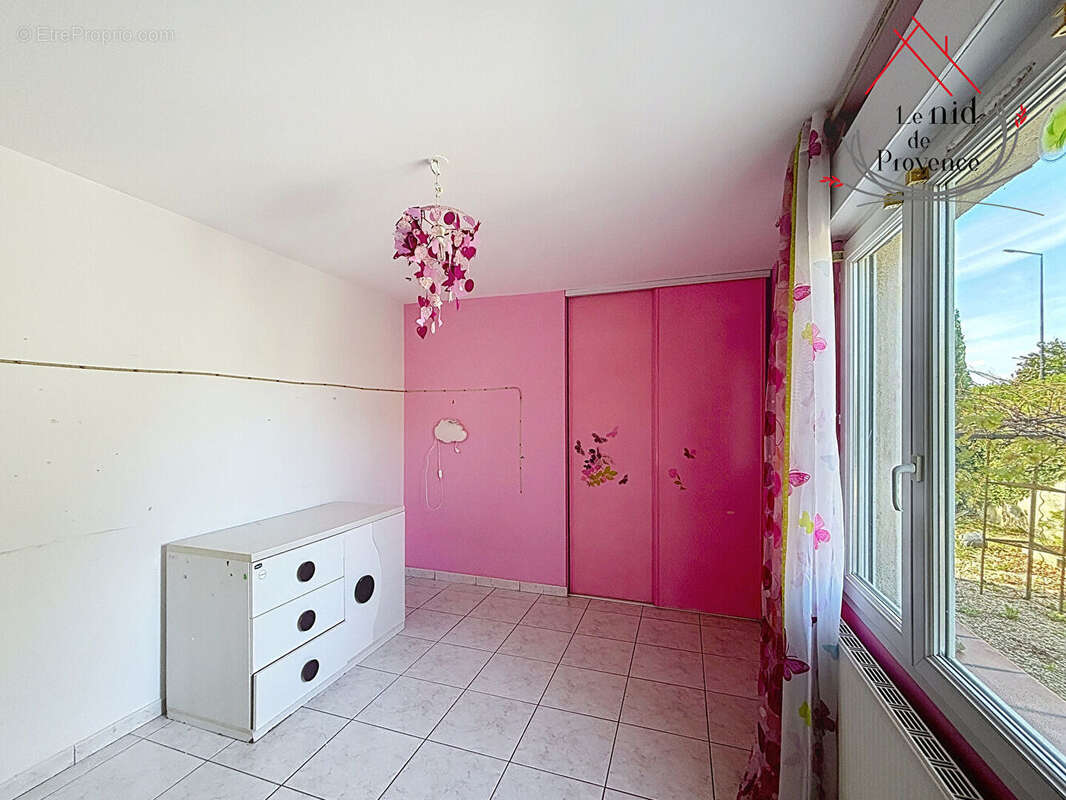 Maison à CAMARET-SUR-AIGUES