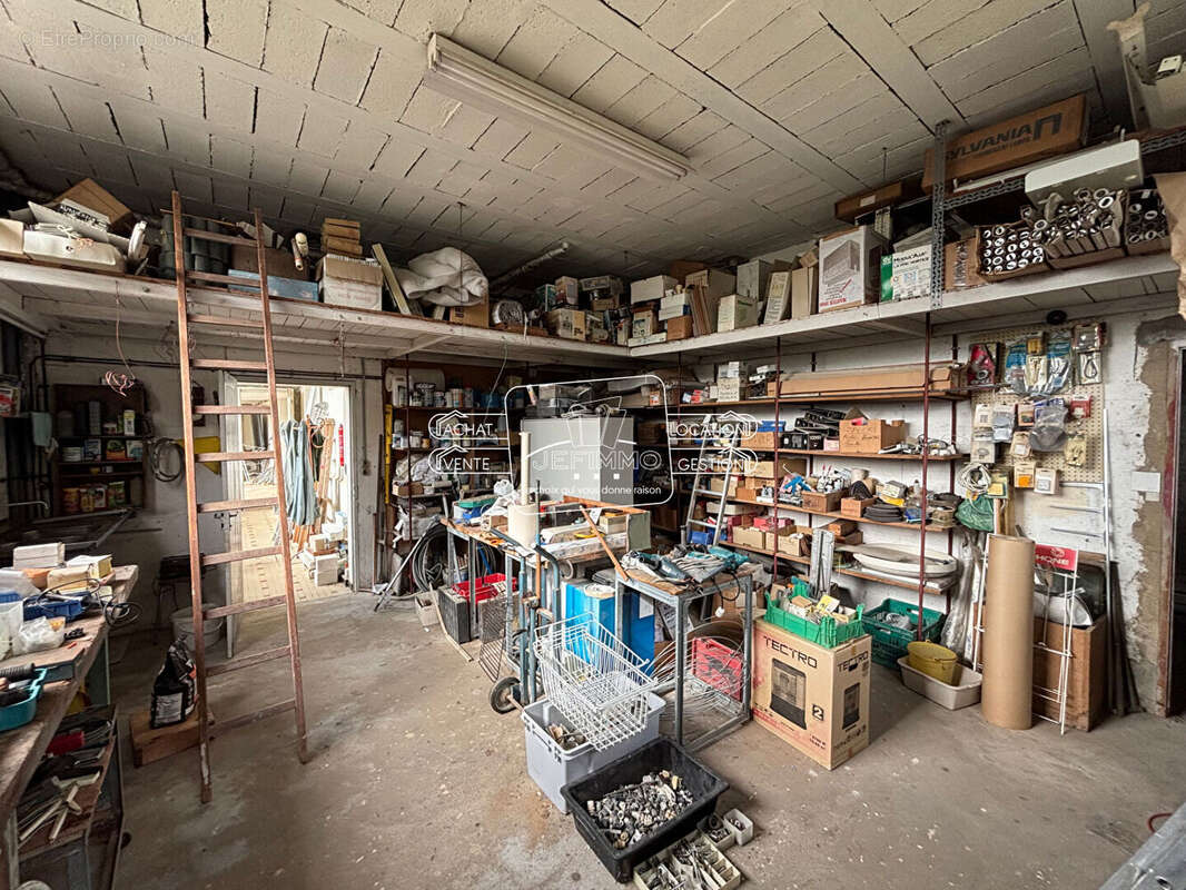 Maison à LA CHAPELLE-BASSE-MER