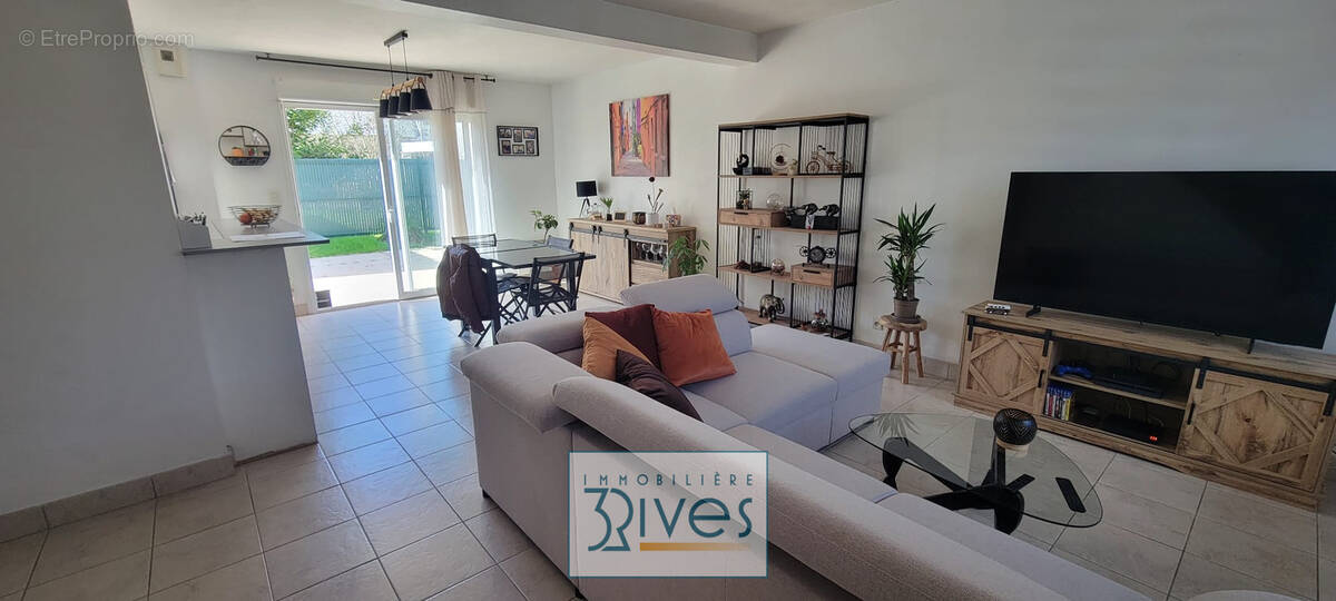 Maison à SAINT-SATURNIN-SUR-LOIRE