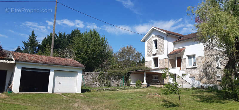 Maison à VILLEFRANCHE-DE-ROUERGUE