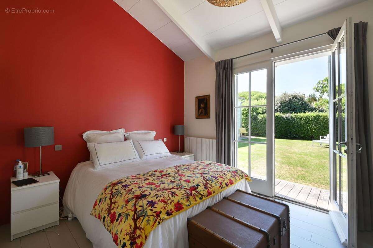 Maison à LES PORTES-EN-RE