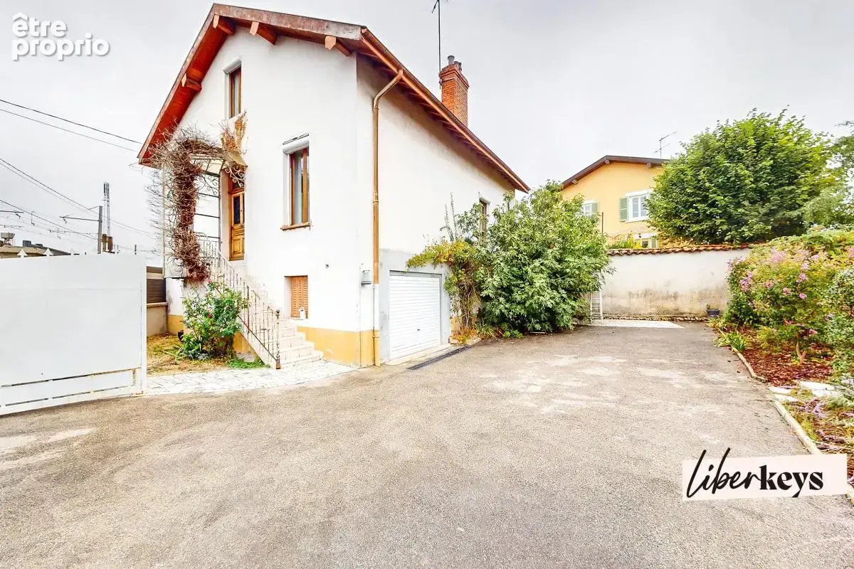 Maison de ville de 104 m² avec jardin et stationnement pour 5 véhicules, à deux pas du centre de Bourg-en-Bresse - photo 12