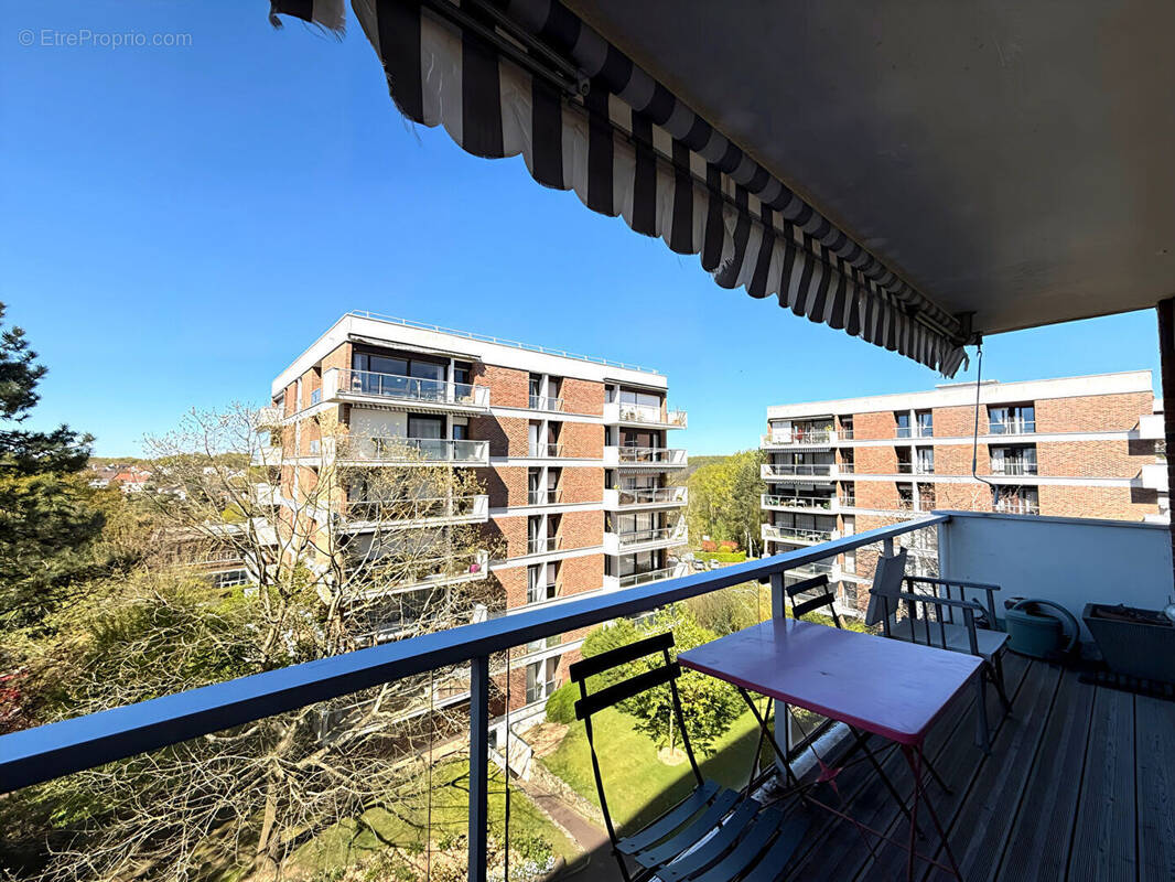 Appartement à JOUY-EN-JOSAS