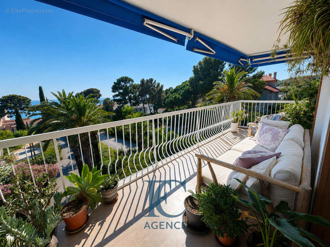 Appartement à SAINT-CYR-SUR-MER
