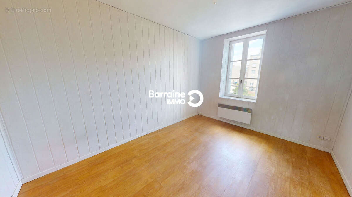 A vendre brest croix rouge ideal investisseur appartement t1 studio 2e etage 1 parking privatif - photo 4