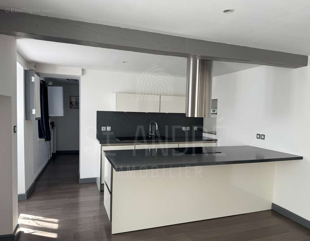 Maison à SAINT-ETIENNE-DE-SAINT-GEOIRS