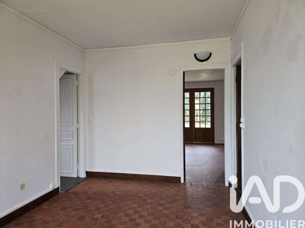 Photo 3 - Maison à JOUY-LE-CHATEL