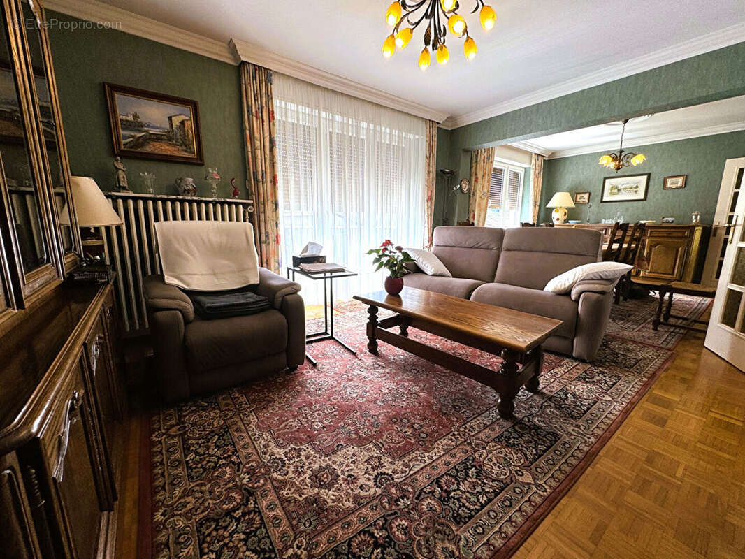 Maison à ARS-SUR-MOSELLE