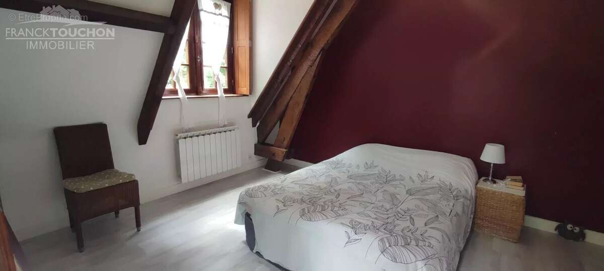 Maison à FERRIERES-EN-GATINAIS