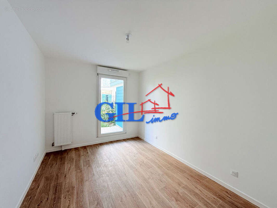 Appartement à SAVIGNY-LE-TEMPLE