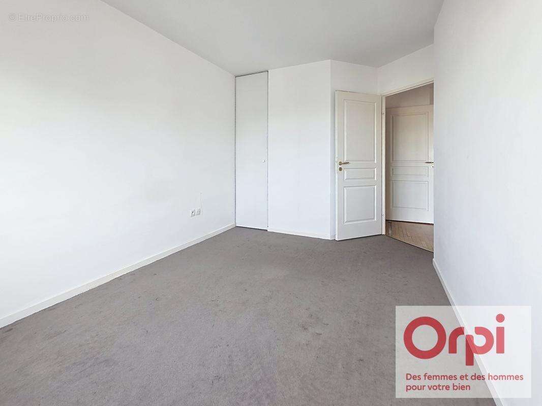 Appartement à LE PLESSIS-ROBINSON