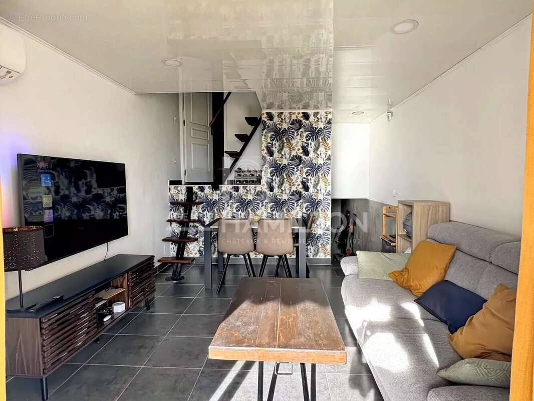 Appartement à SIX-FOURS-LES-PLAGES