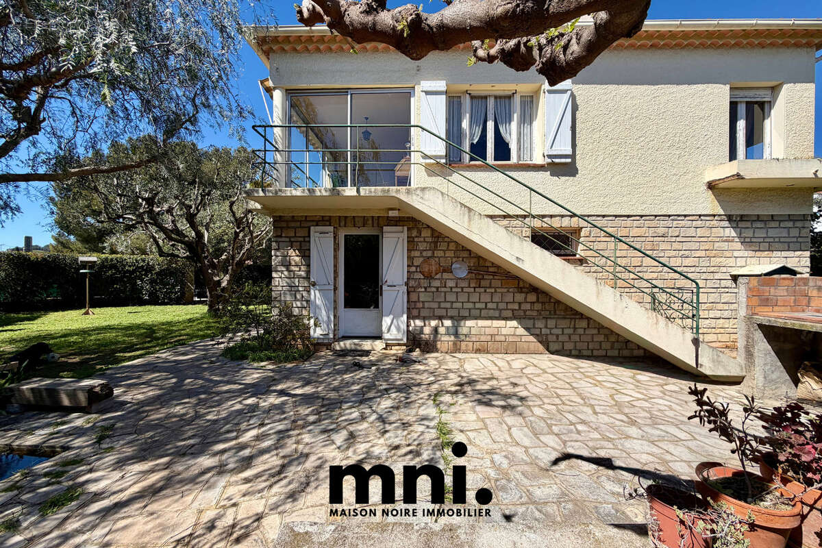 Maison à SIX-FOURS-LES-PLAGES