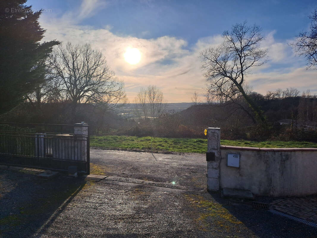 Maison à PORT-SAINTE-MARIE