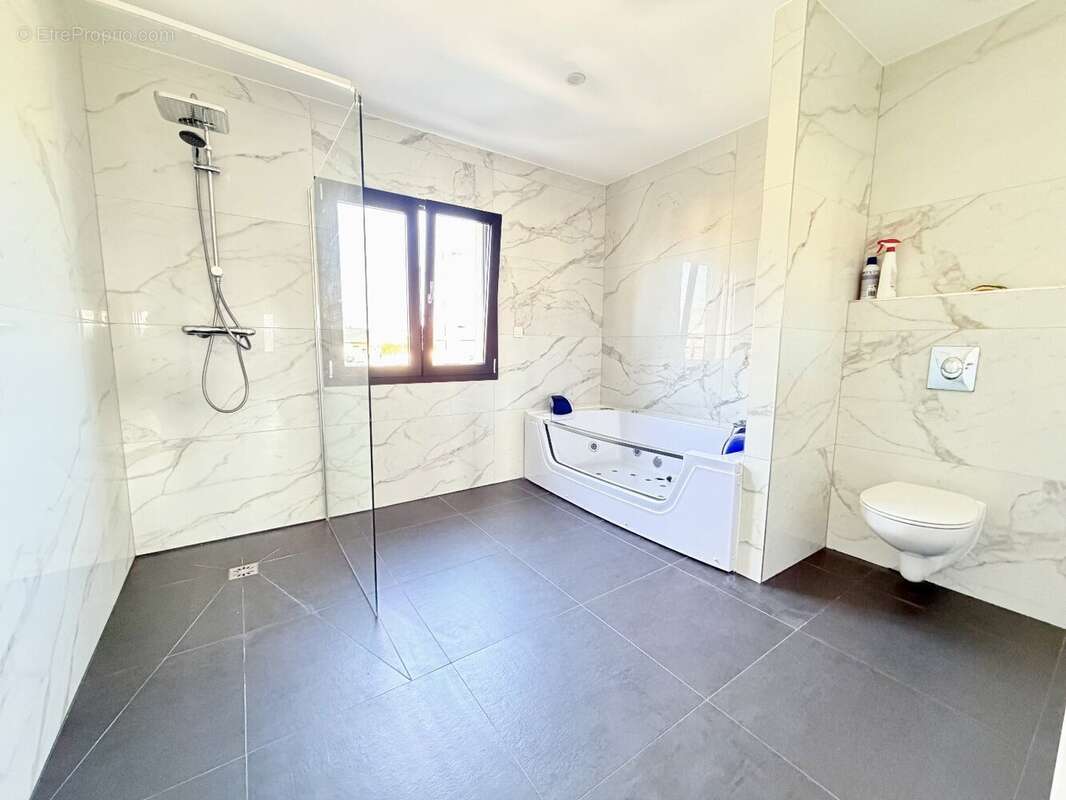 Maison à AUDINCOURT