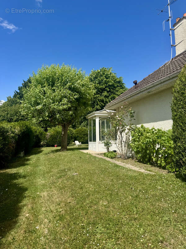 Ferrieres, 4 chambres, commerces. piscine. supermarche a pied, gare, sans vis a vis - photo 25