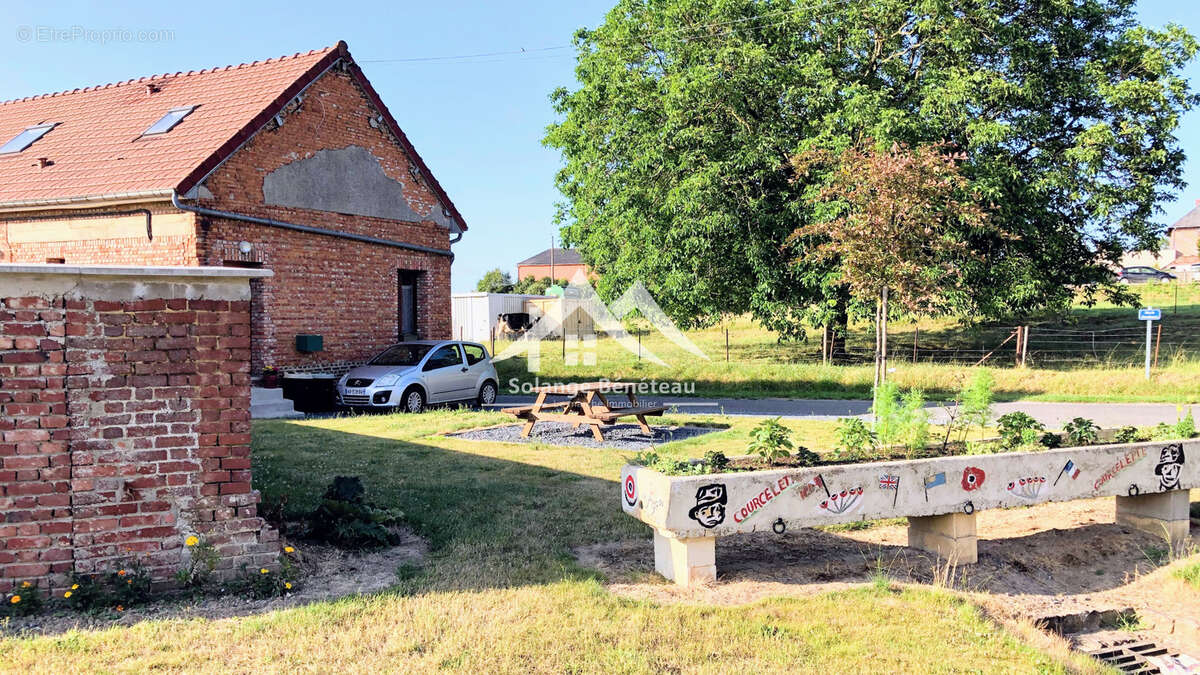 Maison à COURCELETTE