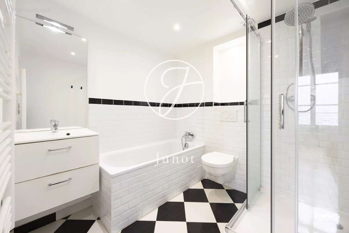 Paris 4e – QUINCAMPOIX – Appartement - 2 pièces  - 34,49m² Carrez - 49,94m² au sol. - photo 6