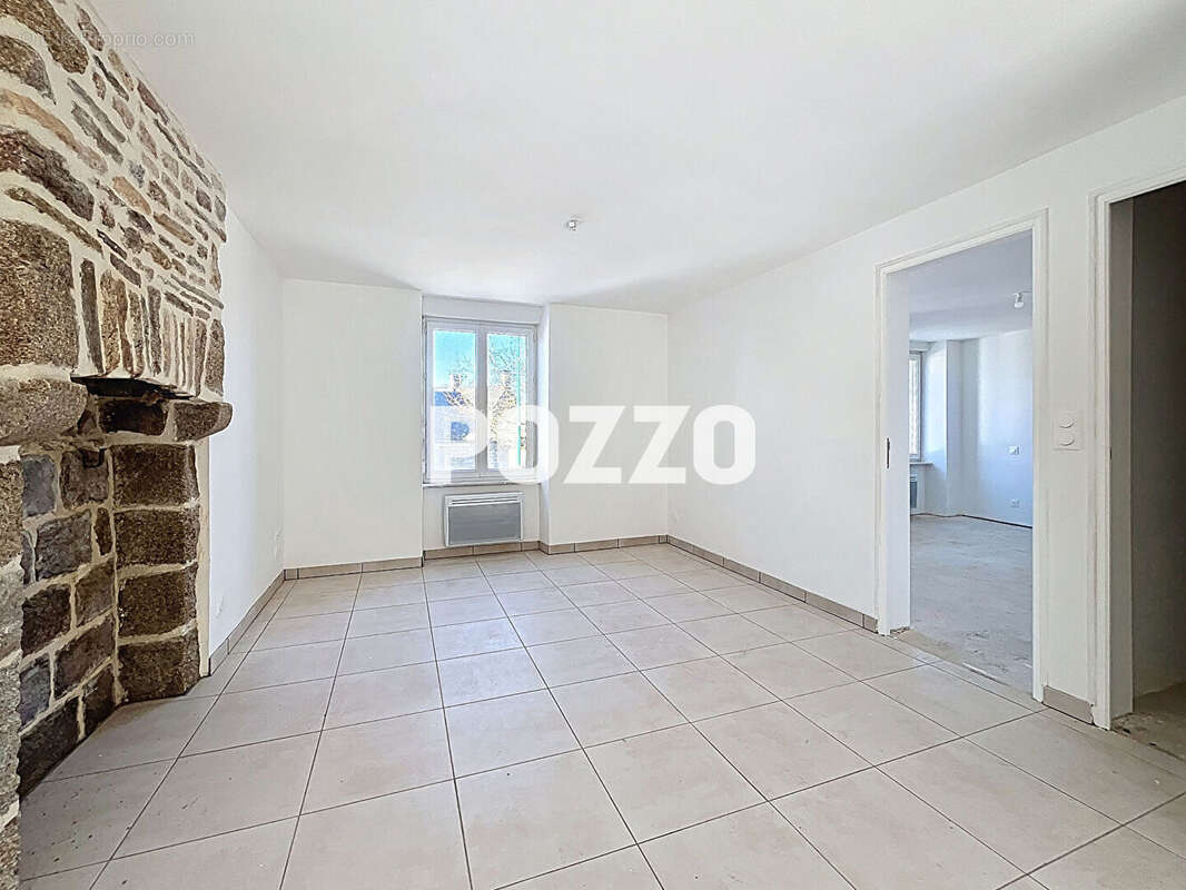 Appartement à SAINT-HILAIRE-DU-HARCOUET