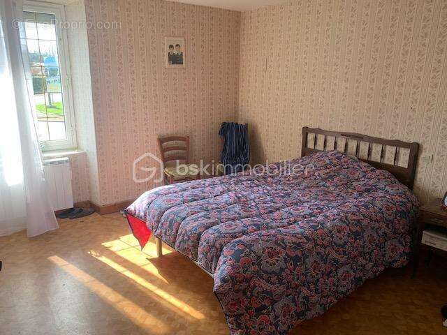 Maison à SAINT-HILAIRE-DU-MAINE