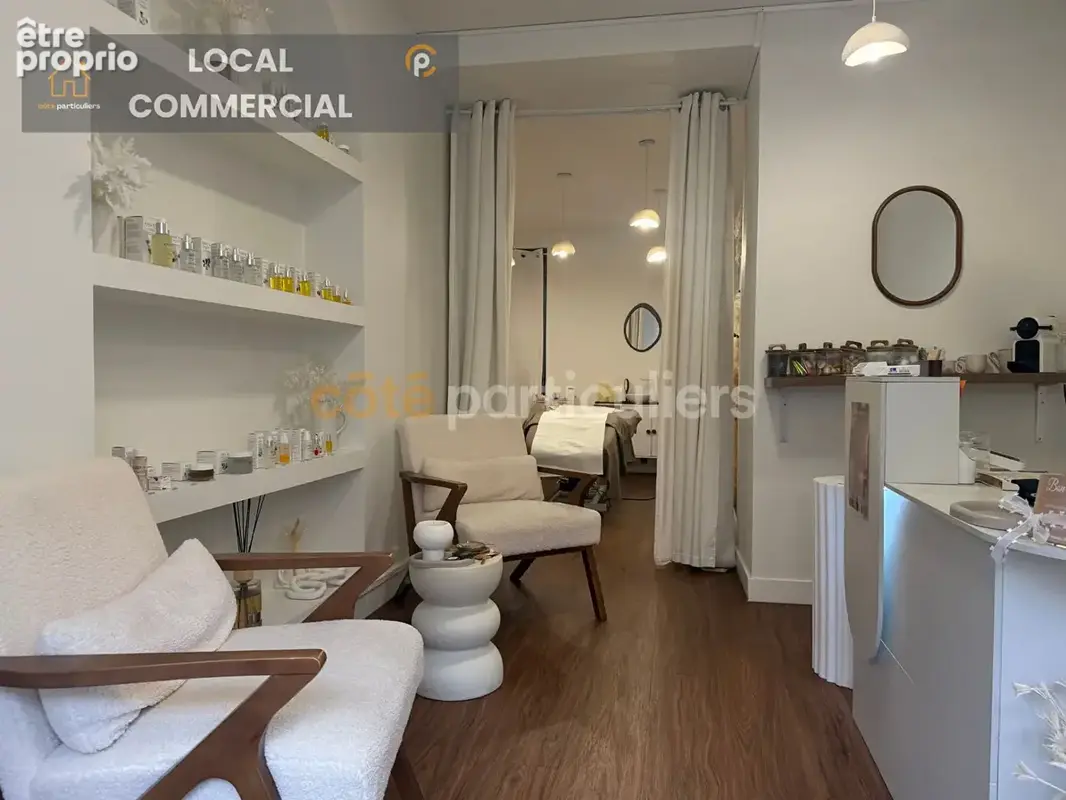 Luçon hyper centre - ensemble immobilier entièrement rénové - idéal investisseur - photo 2