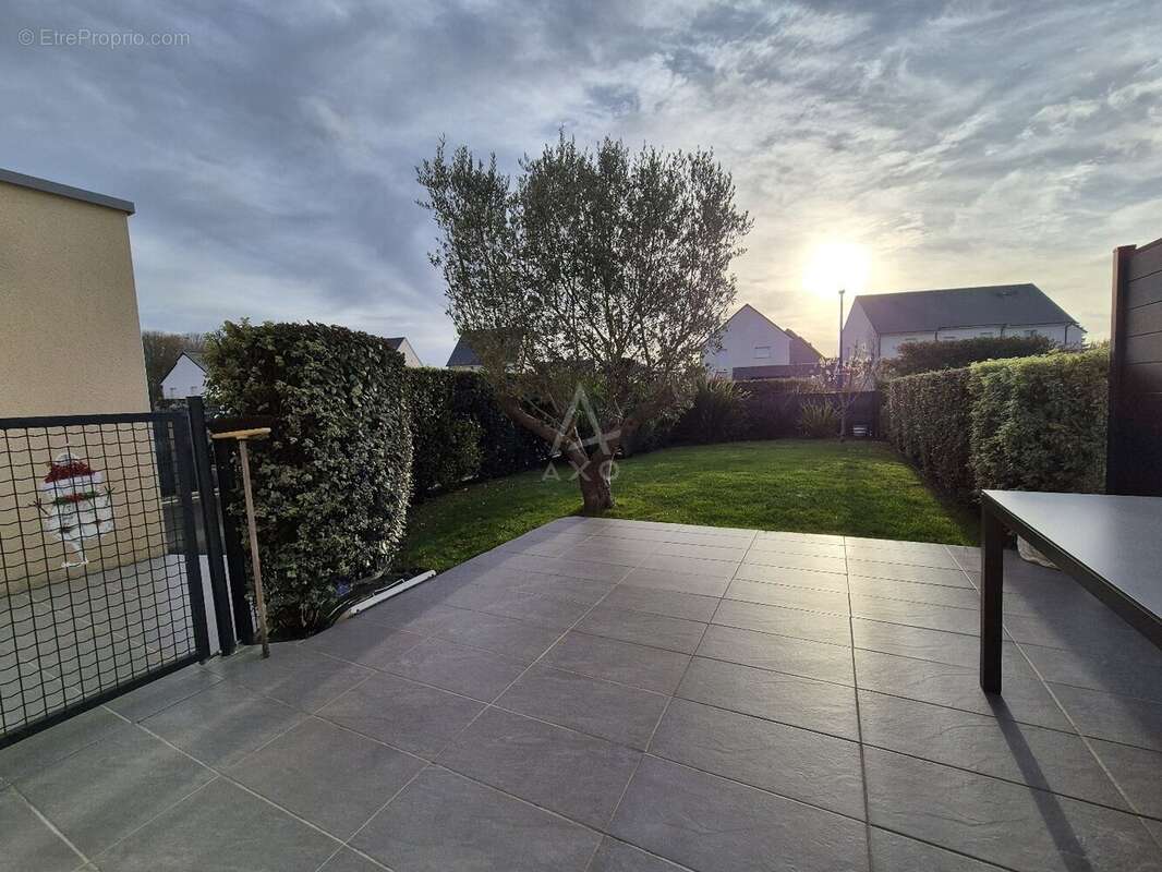 Maison à COLLEVILLE-MONTGOMERY