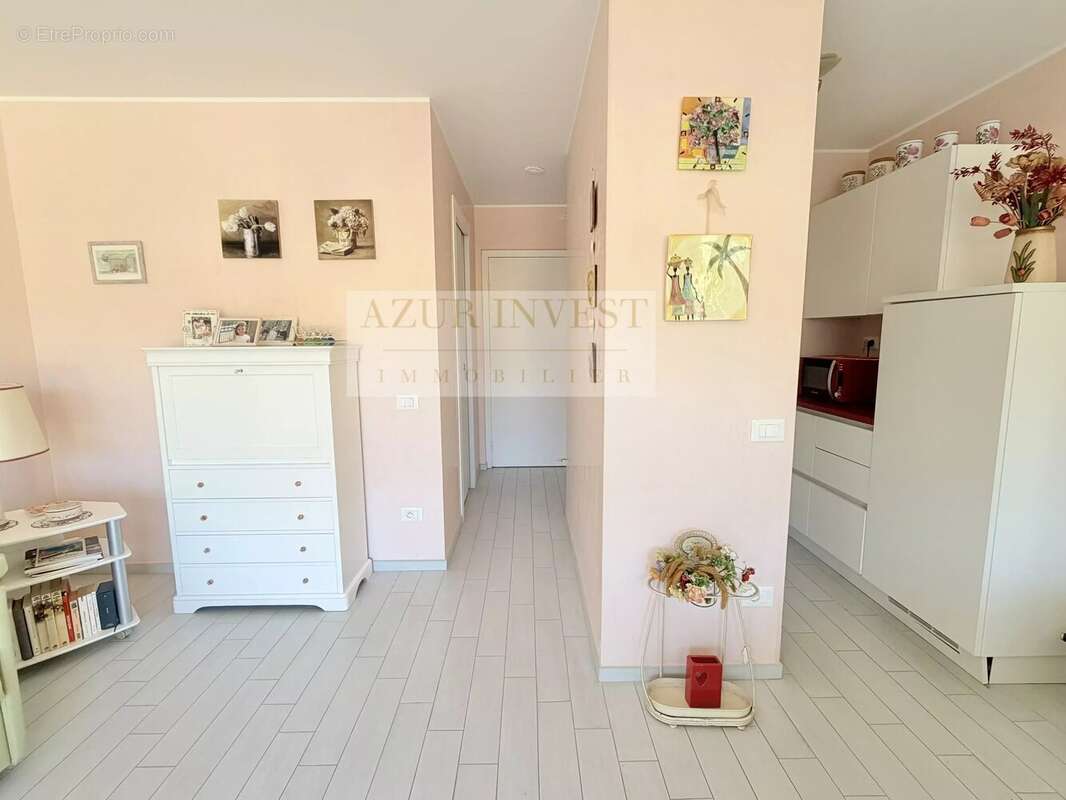 Appartement à ROQUEBRUNE-CAP-MARTIN
