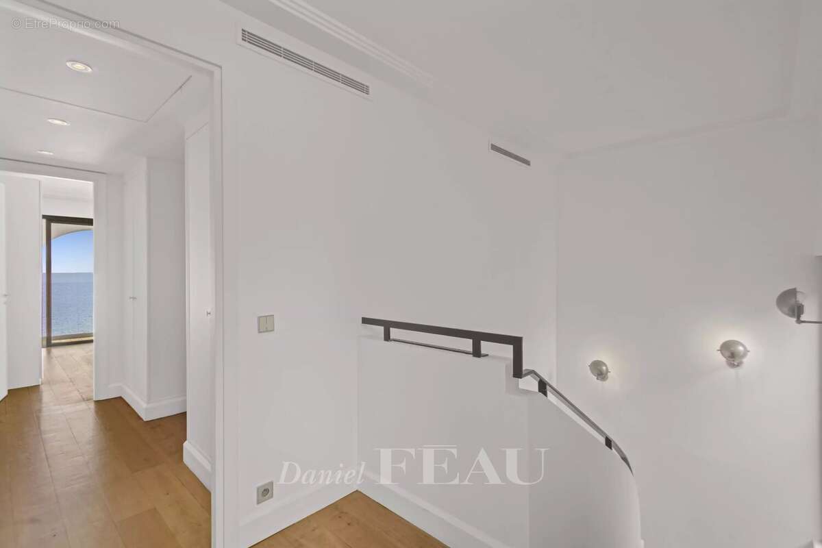 Nice - Exceptionnel appartement face à la mer - photo 19