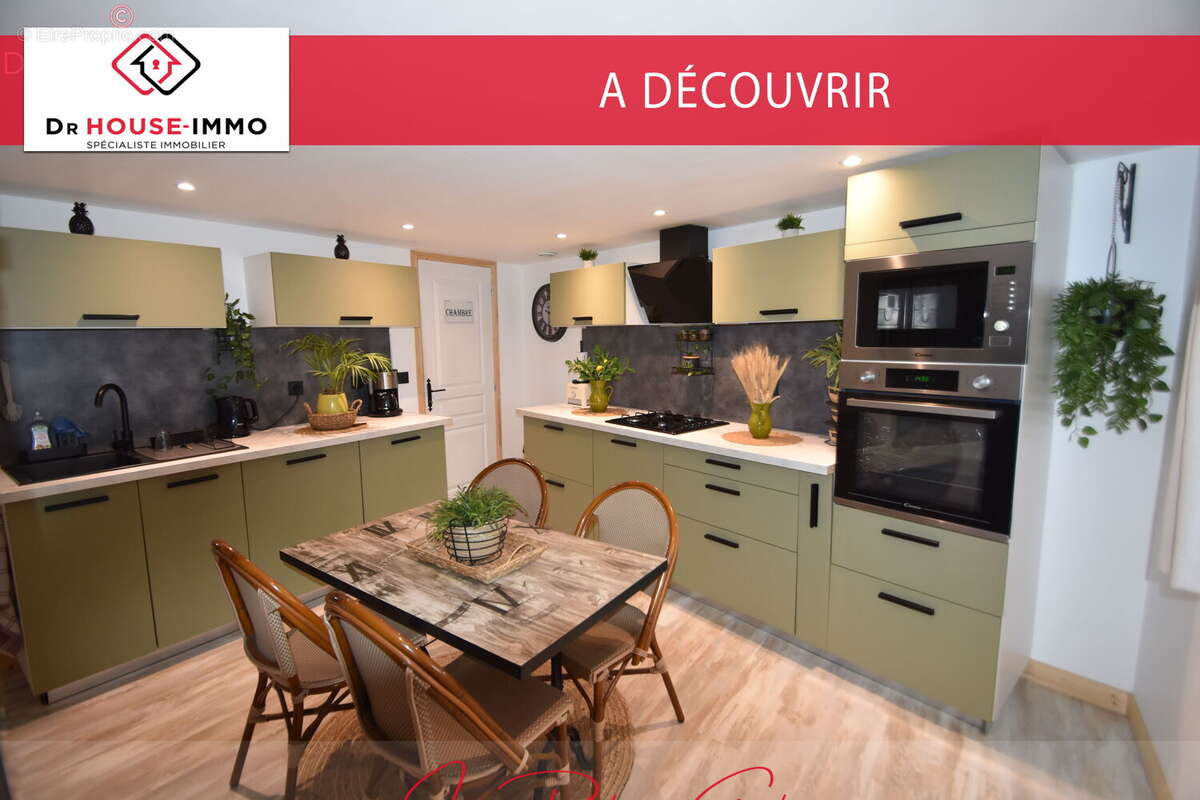 Maison 290 m² à Saint-Denis-De-Mere  - photo 3