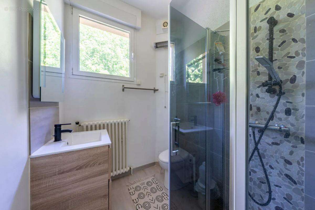 Maison à VARENNES-JARCY