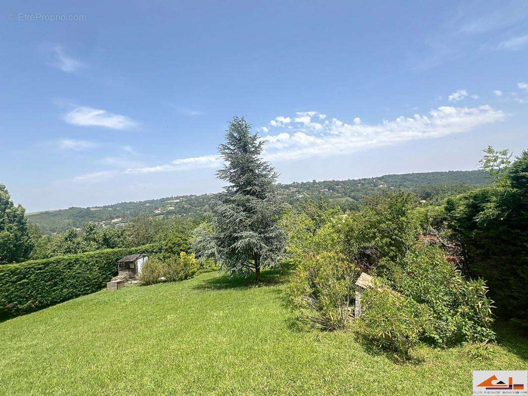 Terrain à LACROIX-FALGARDE