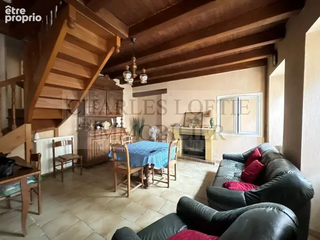 Maison en pierre dans village du Périgord avec tous commerces. - photo 4