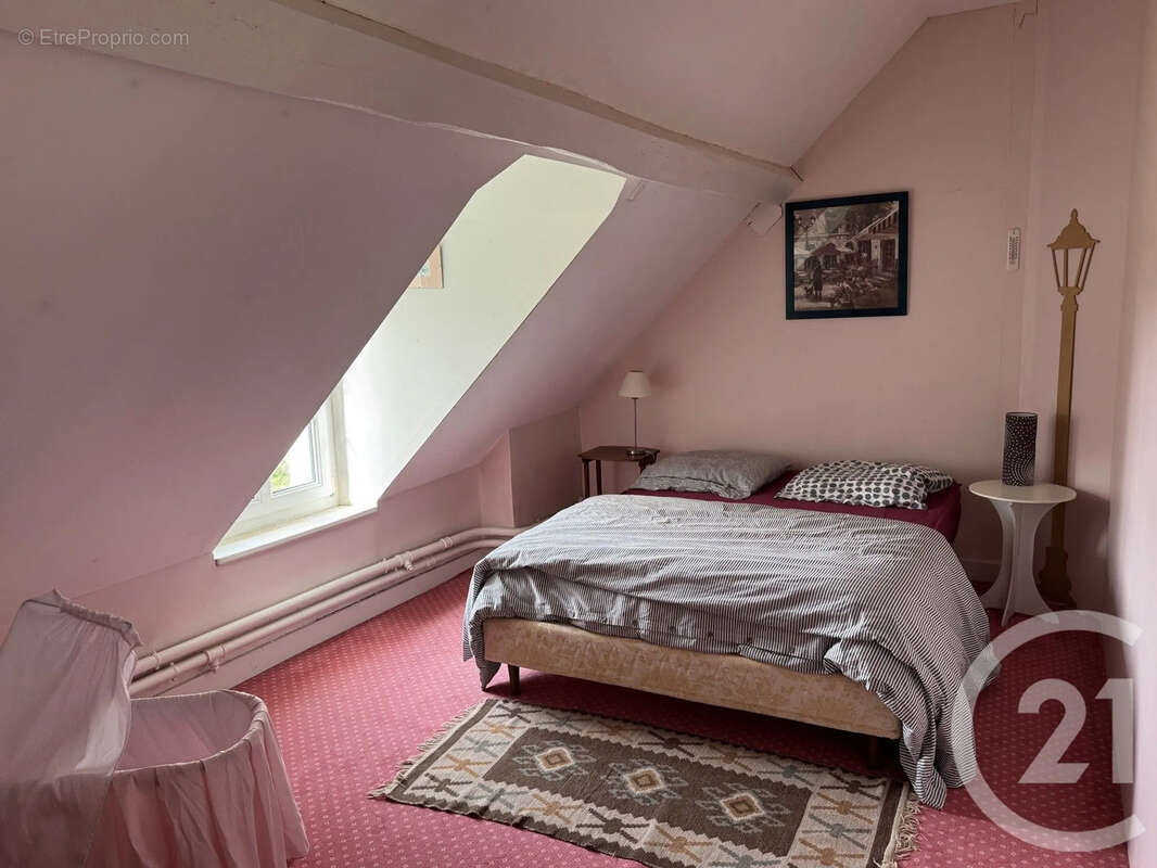 Maison à COSNE-COURS-SUR-LOIRE