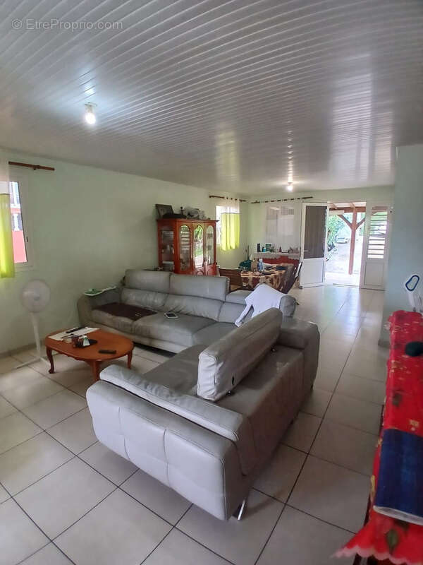 Maison à RIVIERE-SALEE